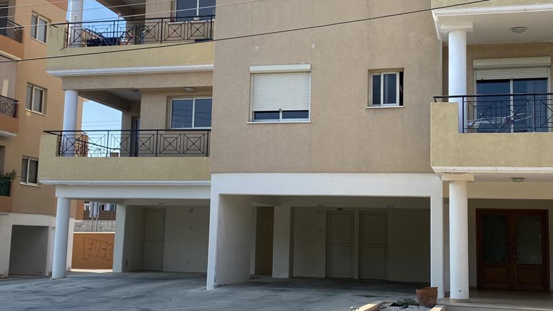 3 bedrooms Apartment in Limassol, Cyprus No. 29182