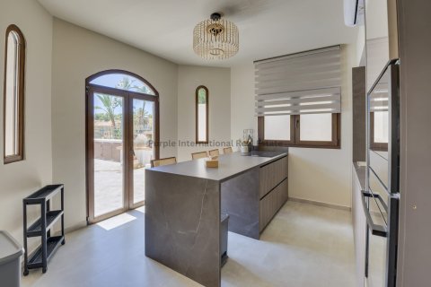5 bedrooms Villa in Paralimni, Ammochostos,  No. 39426 5