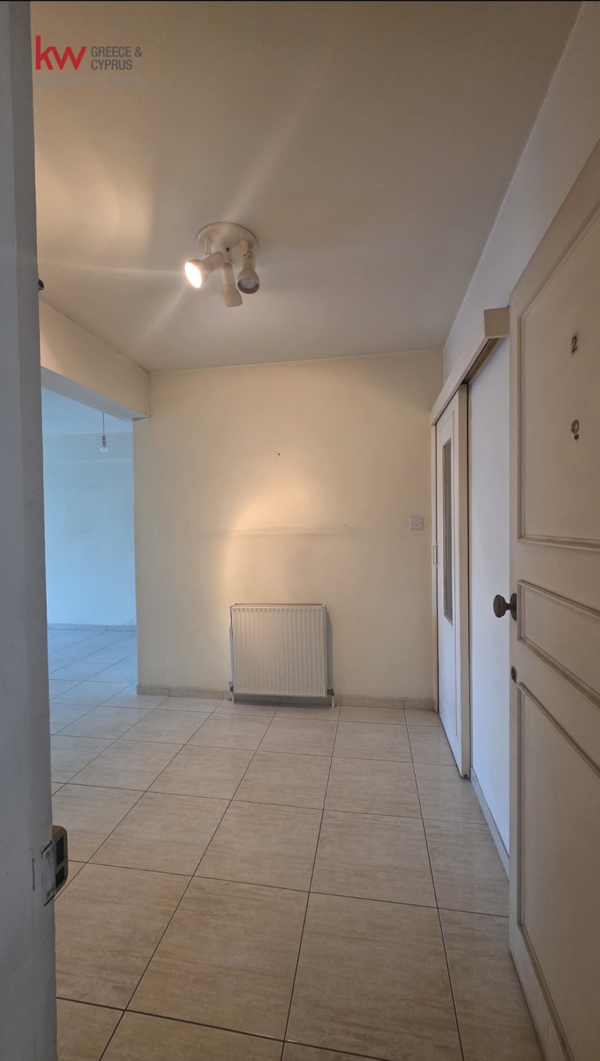 3 bedrooms Apartment in Nicosia, Cyprus No. 52276