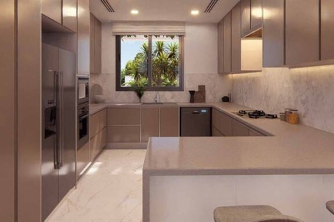 5 bedrooms Villa in Paphos,  No. 37930 10