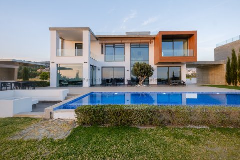 4 bedrooms Villa in Pegeia, Paphos,  No. 9617
