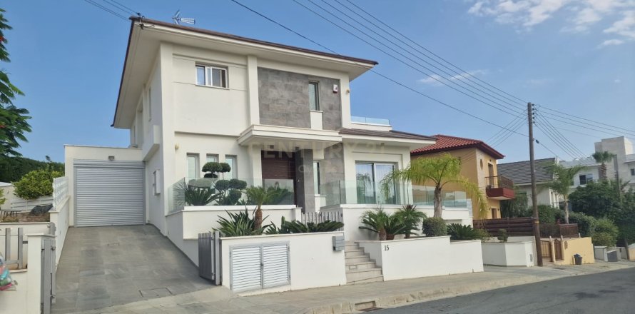 5 bedrooms Villa in Agios Athanasios, Limassol,  No. 34235