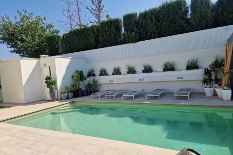 5 bedrooms Villa in Agios Athanasios, Limassol,  No. 34235 26