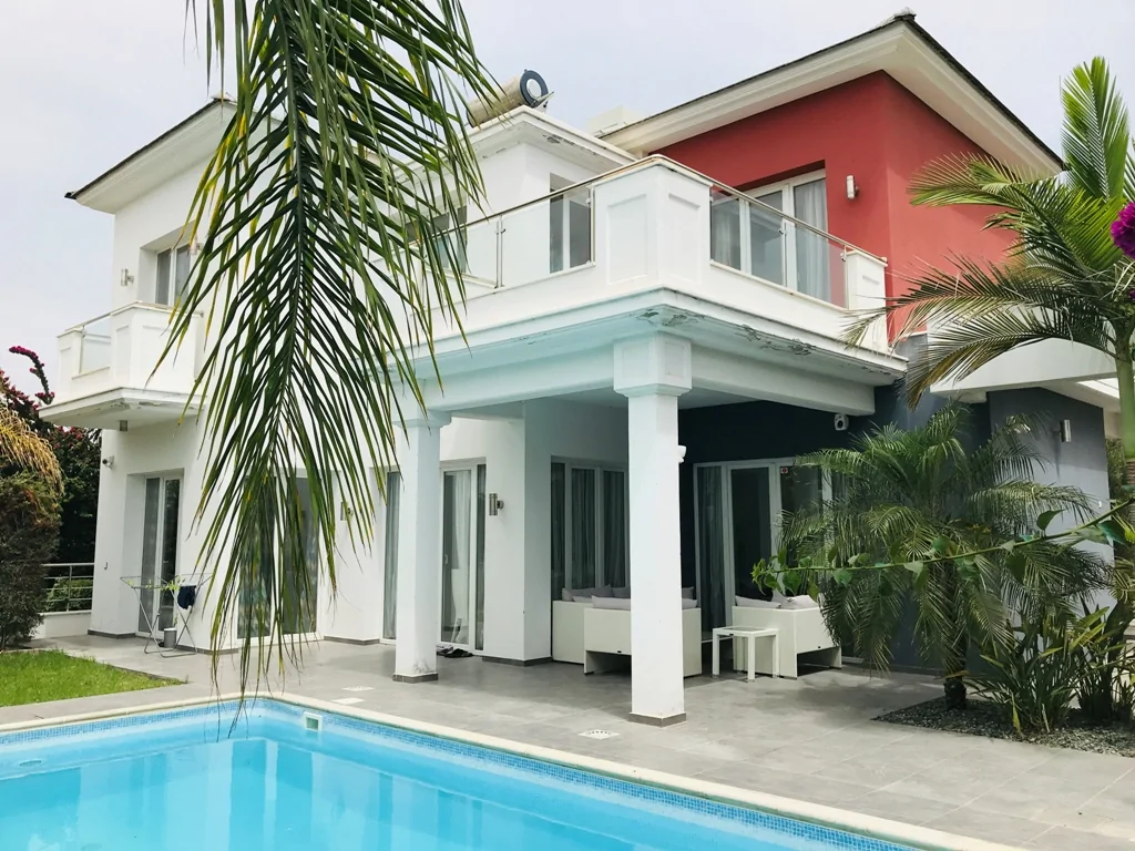 5 dormitorios Villa en Agios Tychonas, Limassol, Chipre No. 19601