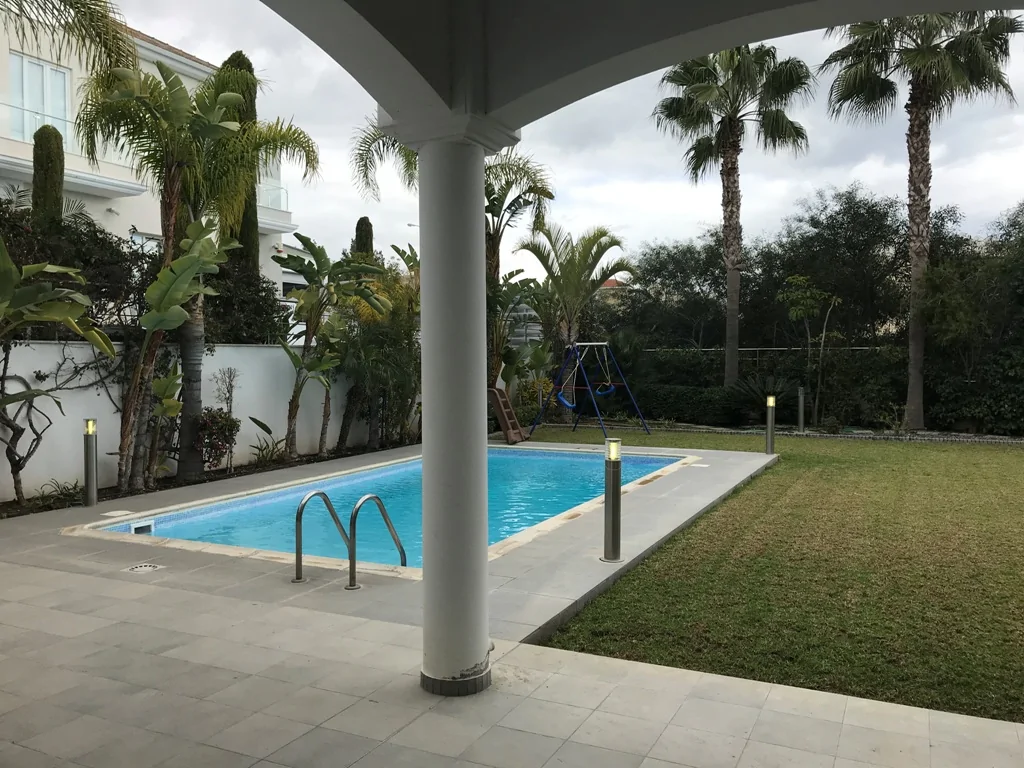 5 dormitorios Villa en Agios Tychonas, Limassol, Chipre No. 19601