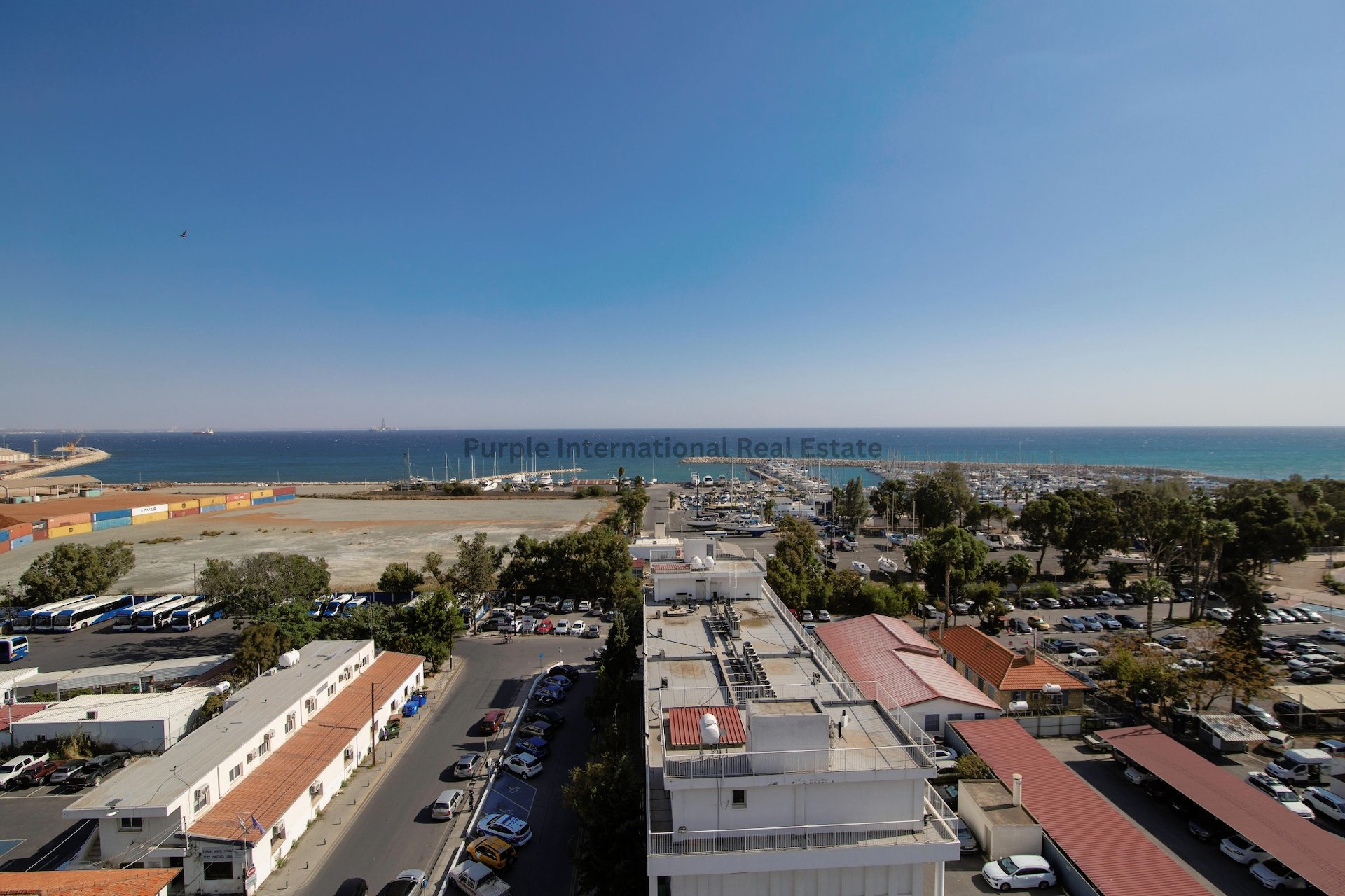 3 dormitorios Apartamento en Larnaca, Larnaka, Chipre No. 52809
