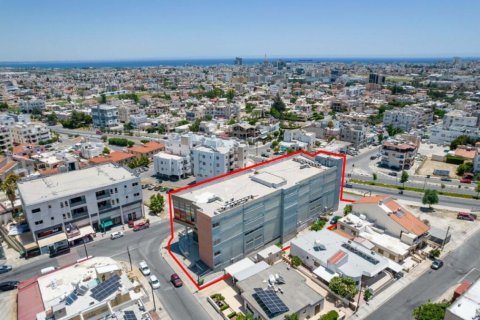 2100m2 Commercial property in Larnaca, Larnaka, No. 37958 3
