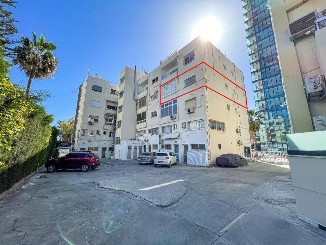 Studio Apartment in Limassol, Cyprus No. 37953