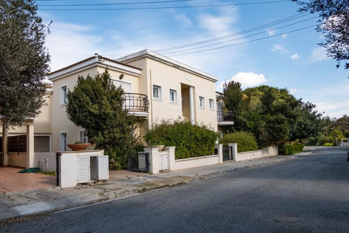 375m2 Villa in Nicosia, Cyprus No. 37957