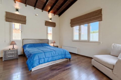 6 bedrooms Villa in Paphos,  No. 46825 18