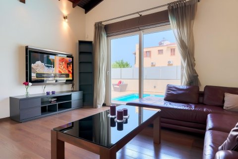 6 bedrooms Villa in Paphos,  No. 46825 12