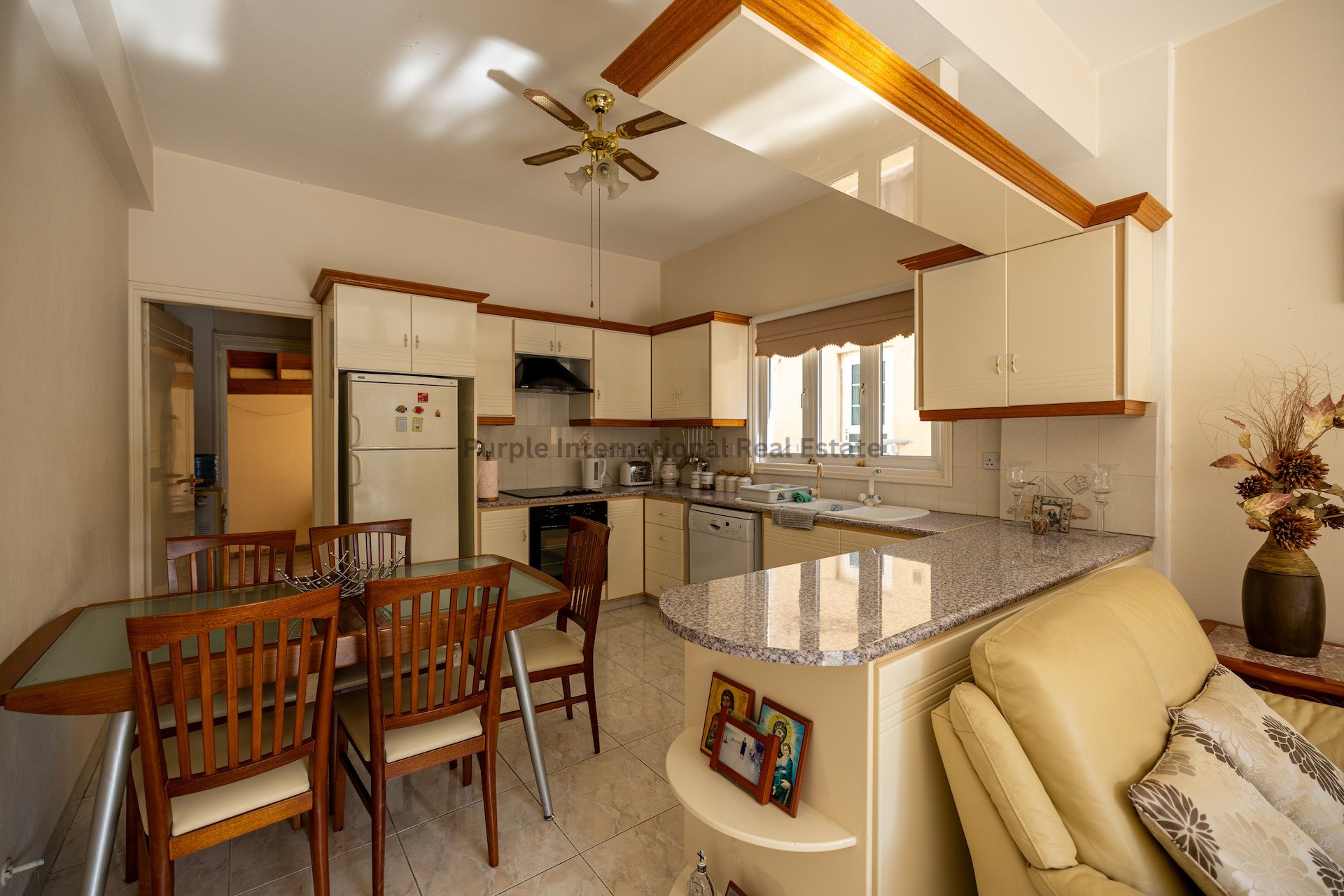 4 chambres Villa à Larnaca, Larnaka, Chypre No. 39103