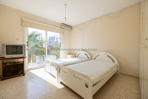 Вилла с 4 спальнями в Ларнака,  № 39103 15