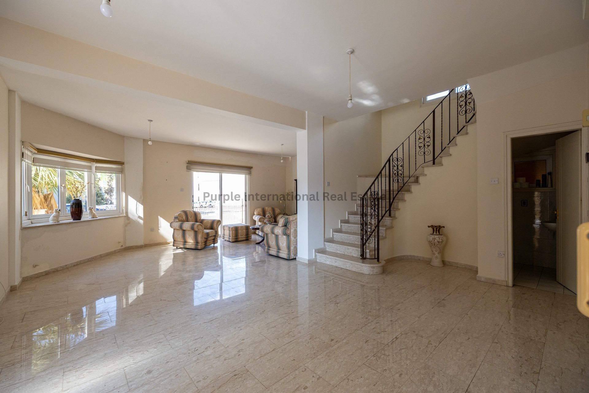 4 chambres Villa à Larnaca, Larnaka, Chypre No. 39103