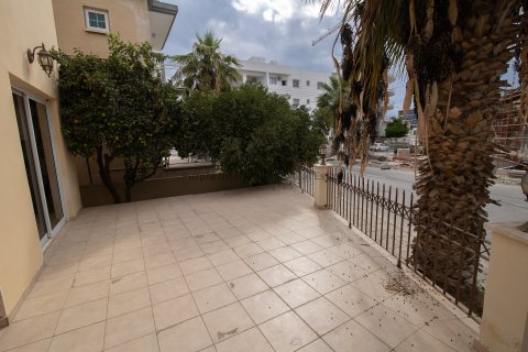 Вилла с 4 спальнями в Ларнака,  № 39103 5