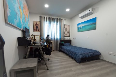 3 bedrooms Bungalow in Germasogeia, Limassol, No. 39109 10