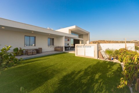 3 bedrooms Bungalow in Germasogeia, Limassol, No. 39109 5