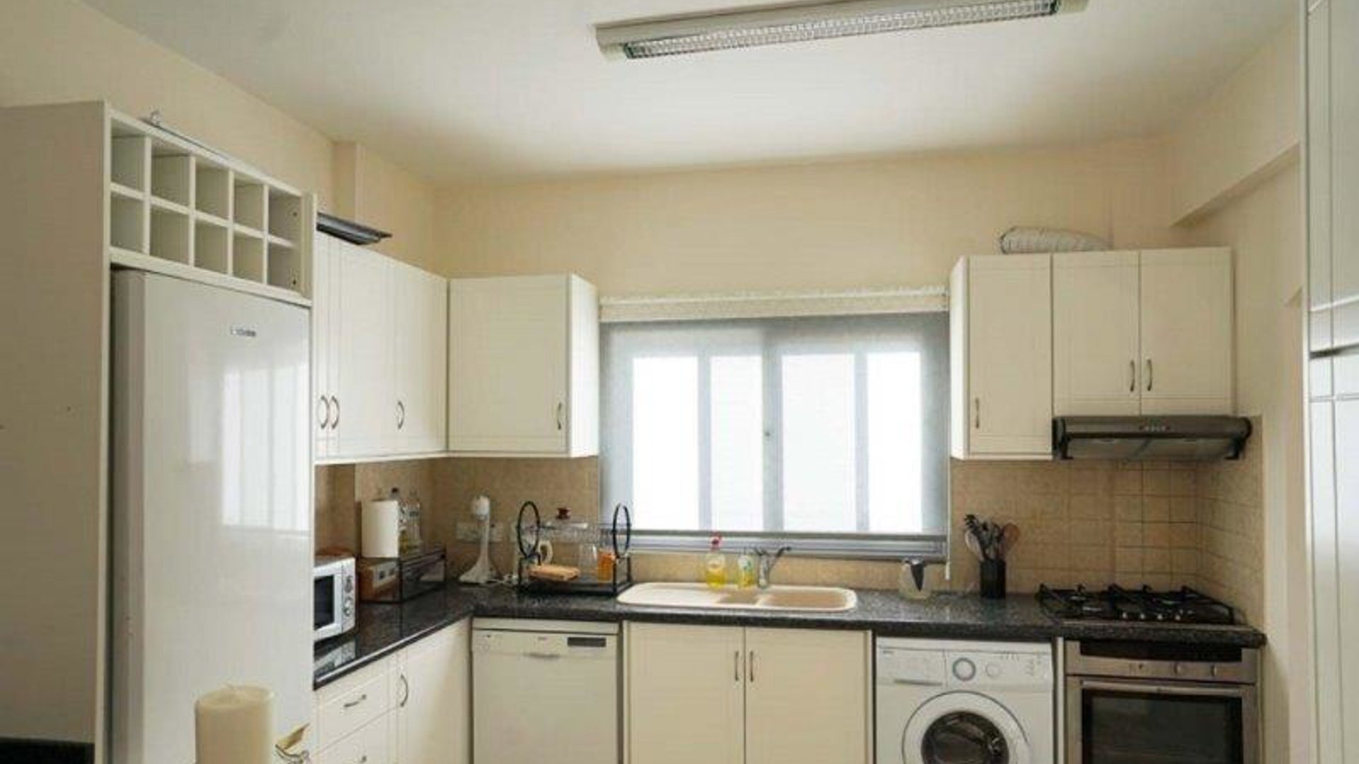 3 bedrooms Bungalow in Pissouri, Limassol, Cyprus No. 26091