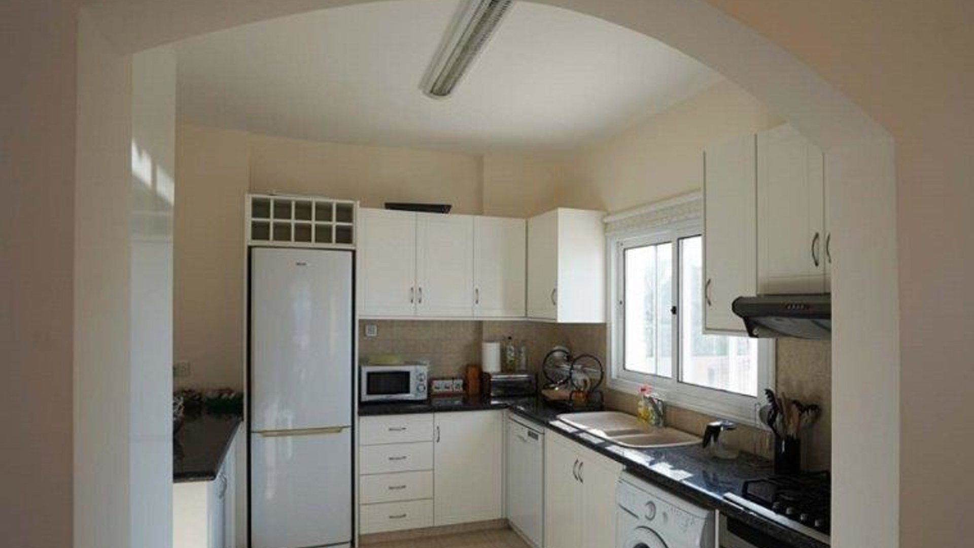 3 bedrooms Bungalow in Pissouri, Limassol, Cyprus No. 26091