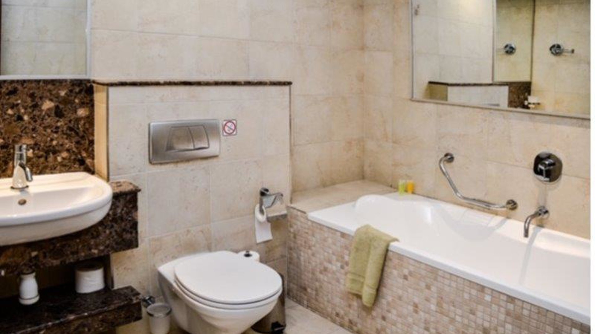 5 rooms Commercial property in Aphrodite Hills, Kouklia, Paphos, Cyprus No. 26094