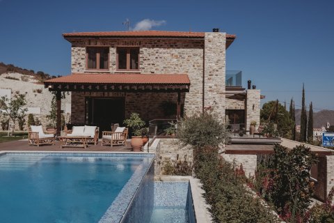 9 bedrooms Villa in Kato Lefkara, Larnaka,  No. 43668
