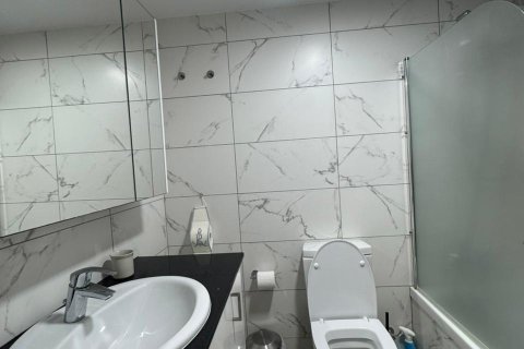 4 bedrooms Apartment in Larnaca, Larnaka, No. 39605 9