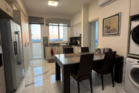4 bedrooms Apartment in Larnaca, Larnaka, No. 39605 5