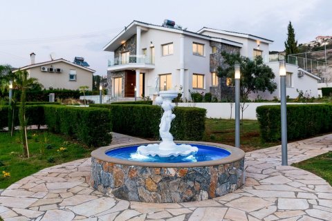 5 bedrooms Villa in Agios Tychonas, Limassol, No. 45845