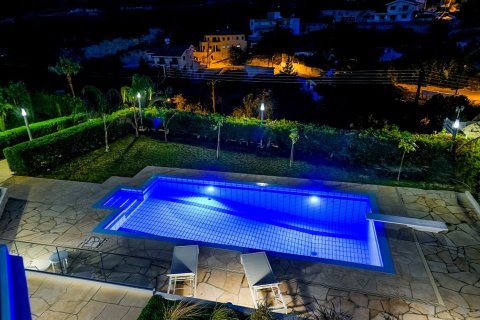 5 bedrooms Villa in Agios Tychonas, Limassol,  No. 45845 23
