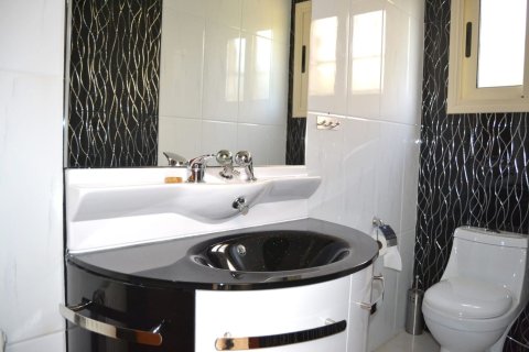 6 chambres Villa à Limassol,  No. 45846 14