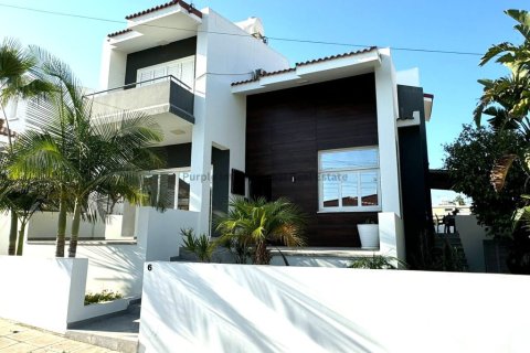 4 bedrooms Villa in Pyla, Larnaka,  No. 39042 18