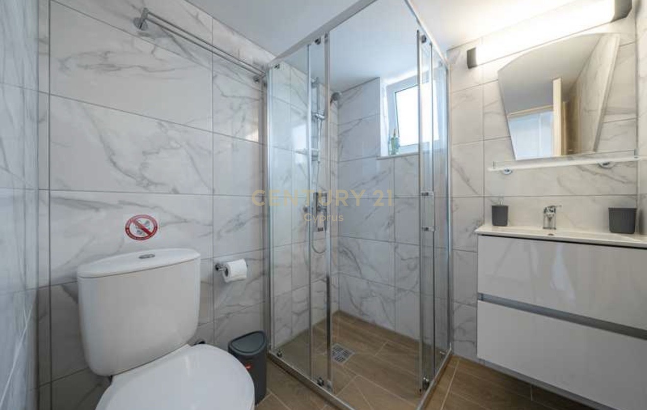 Квартира с 2 спальнями в Ларнака, Кипр № 57167