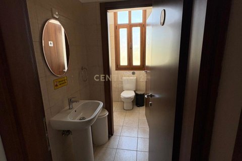 300m2 Bureau à Agios Athanasios, Limassol,  No. 57172 13