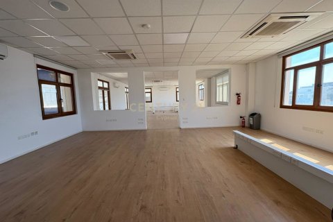 300m2 Bureau à Agios Athanasios, Limassol,  No. 57172 10