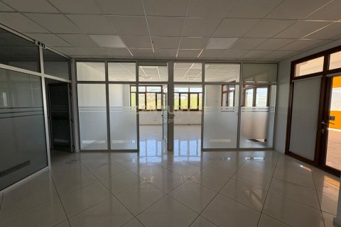 300m2 Bureau à Agios Athanasios, Limassol,  No. 57172
