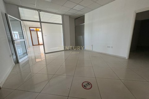 300m2 Bureau à Agios Athanasios, Limassol,  No. 57172 6