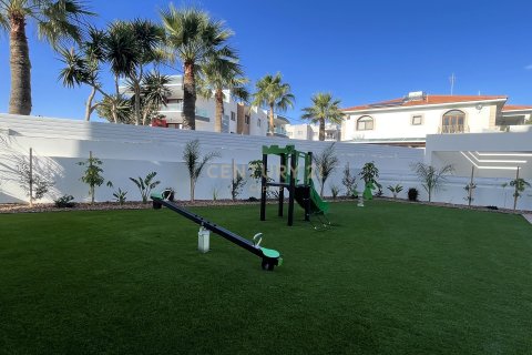 2 dormitorios Apartamento en Livadia, Larnaka,  No. 55482 15