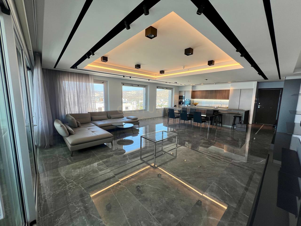 3 bedrooms Apartment in Agios Tychonas, Limassol, Cyprus No. 55480