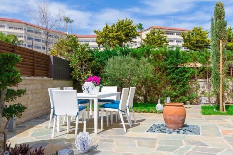 Studio Villa in Limassol,  No. 38265