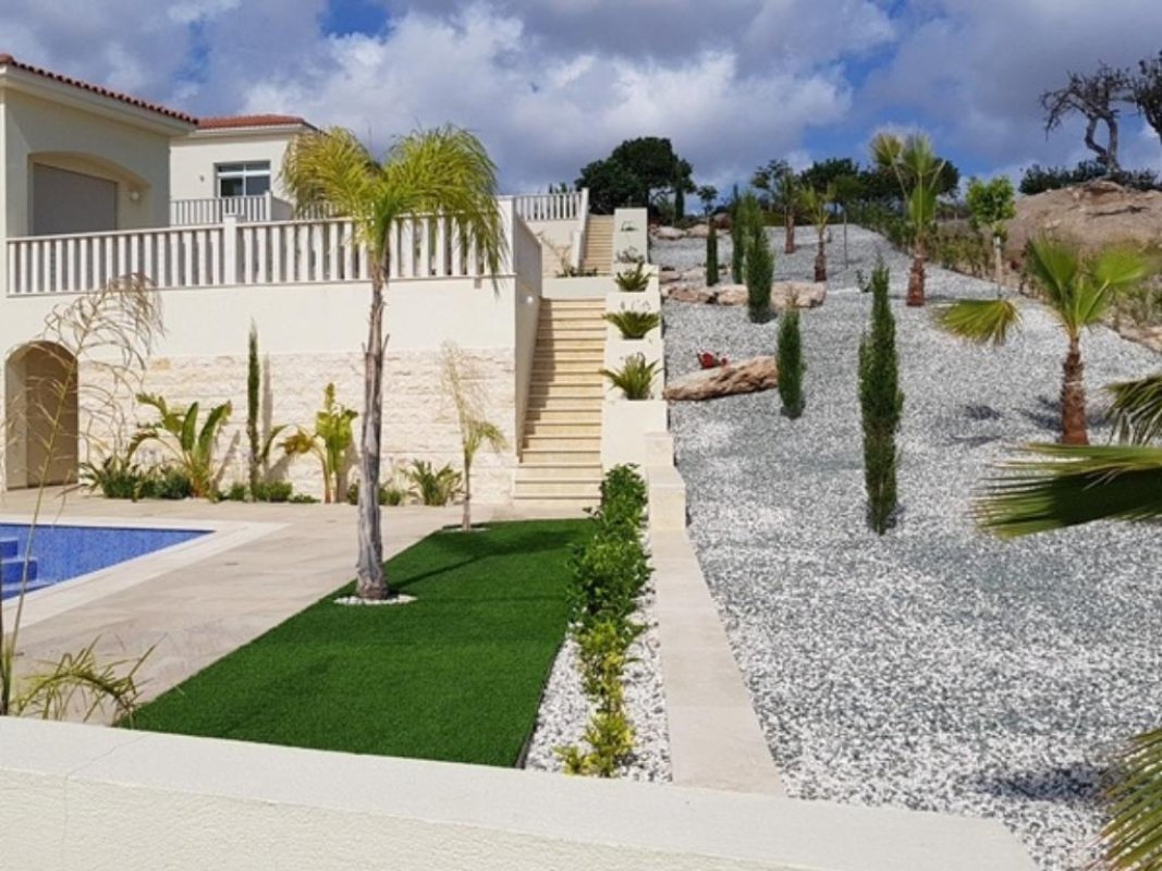 4 bedrooms Villa in Paphos, Cyprus No. 38269