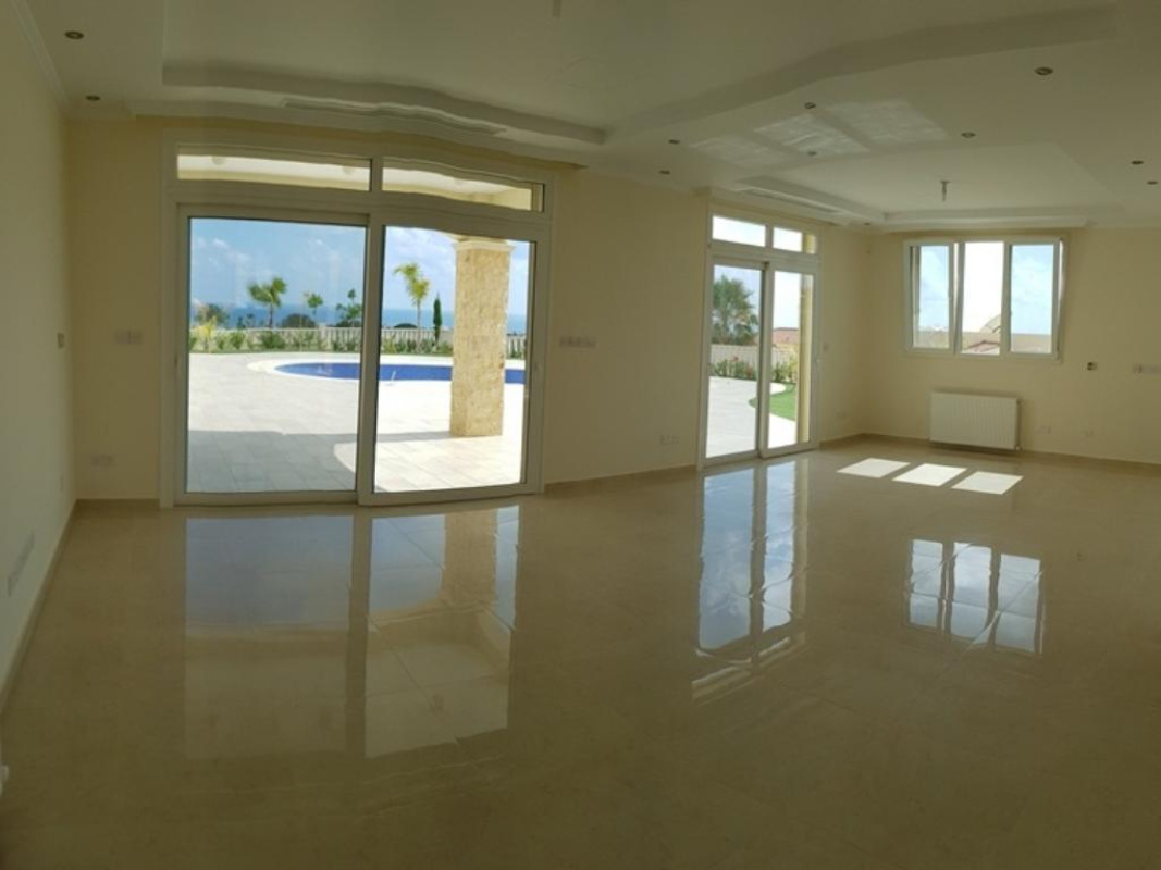 4 bedrooms Villa in Paphos, Cyprus No. 38269