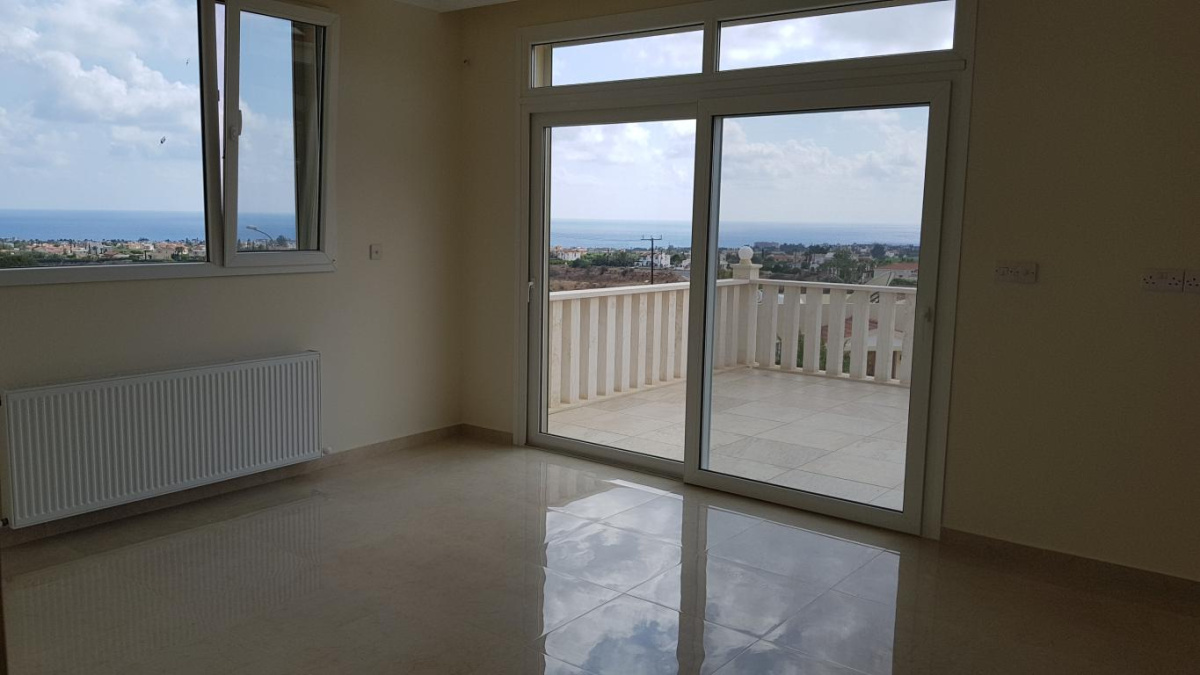4 bedrooms Villa in Paphos, Cyprus No. 38269