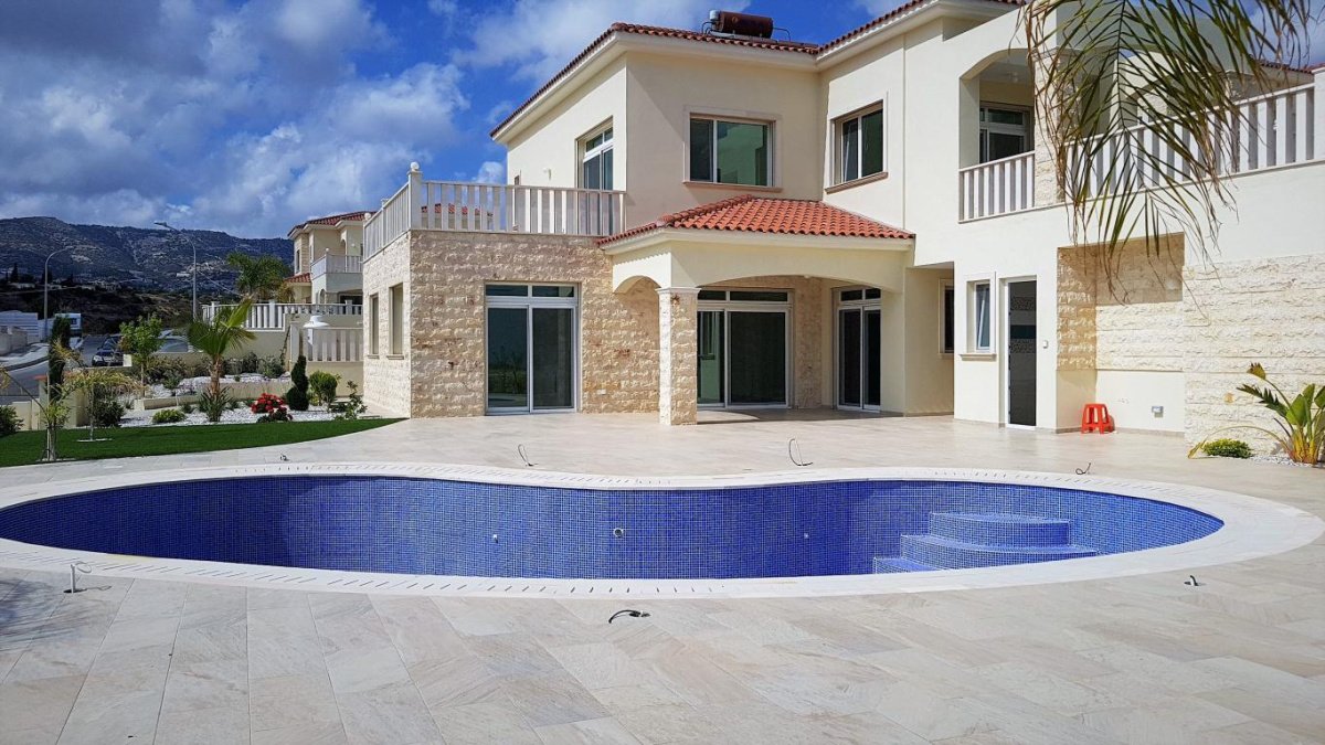 4 bedrooms Villa in Paphos, Cyprus No. 38269