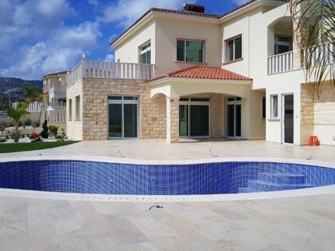 4 bedrooms Villa in Paphos, Cyprus No. 38269