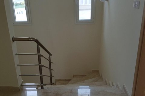 4 bedrooms Villa in Paphos,  No. 38269 10