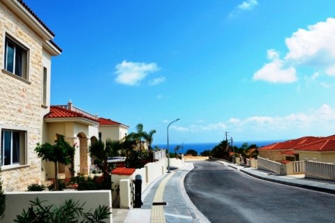 3 bedrooms Villa in Paphos, No. 38268