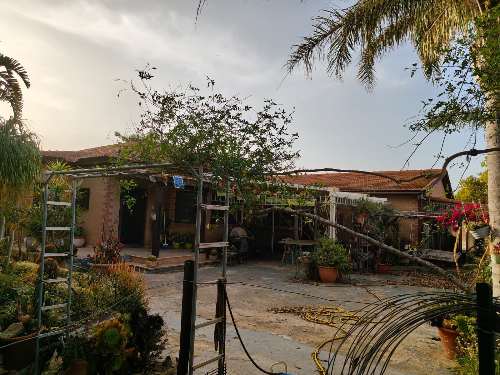 5 bedrooms Bungalow in Ormideia, Larnaka, Cyprus No. 52127