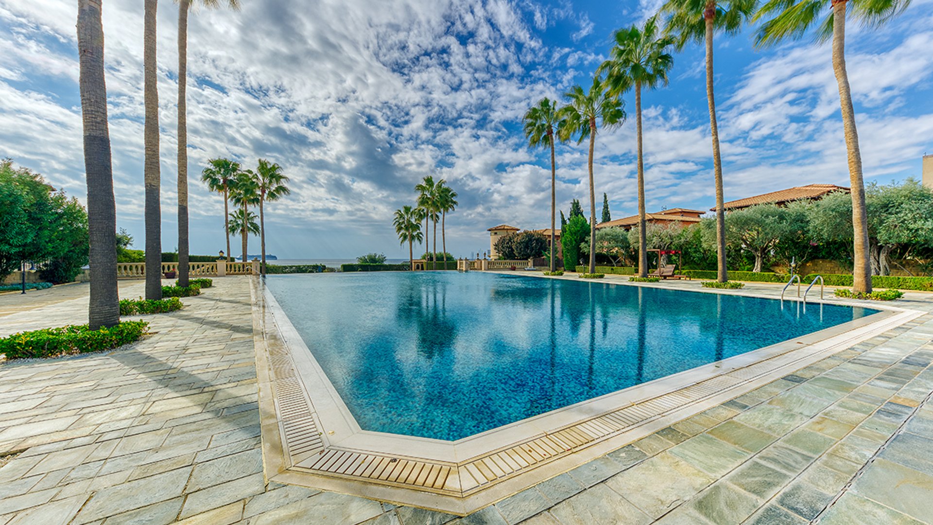 3 bedrooms Apartment in Limassol, Cyprus No. 28609