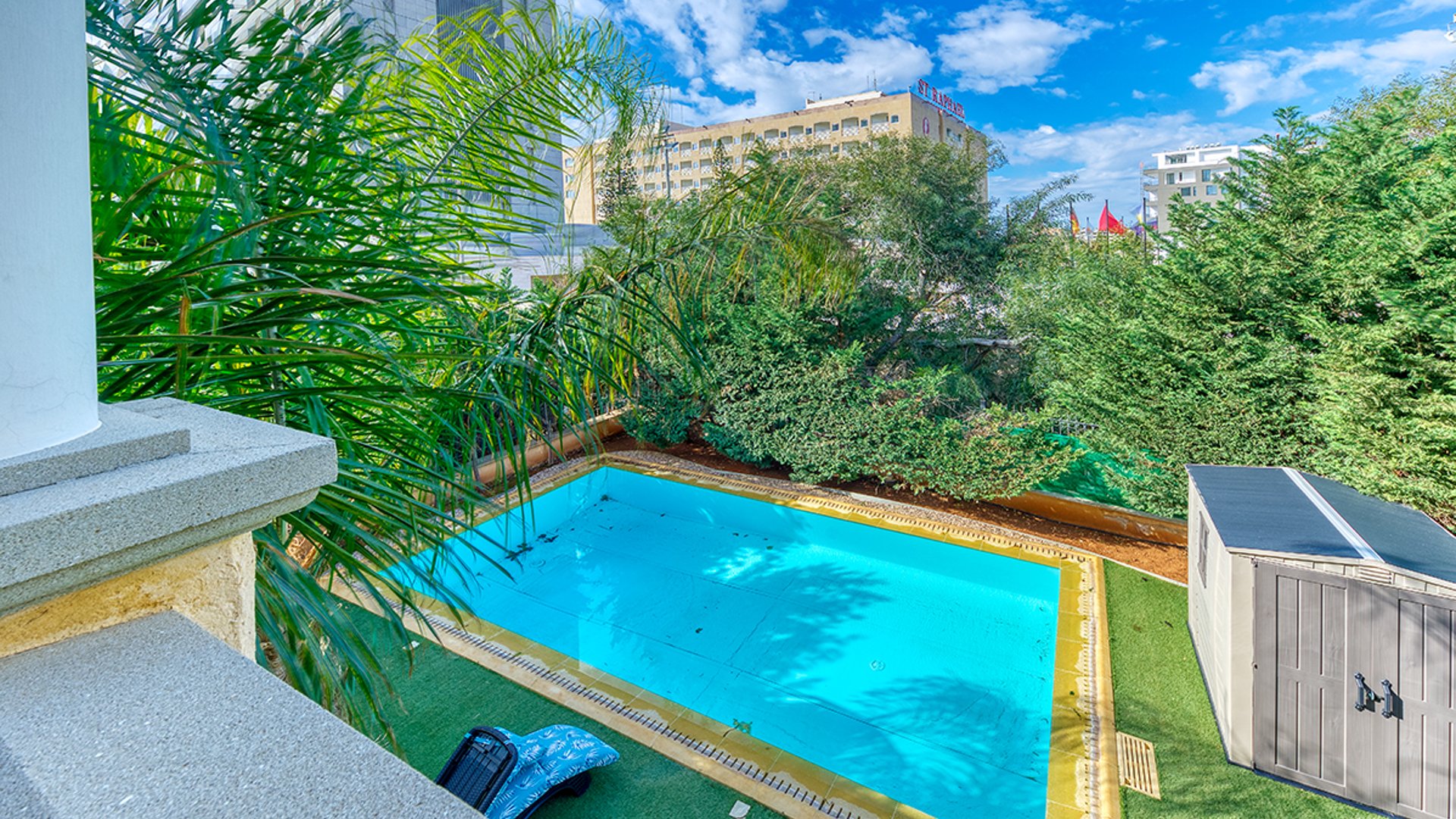 3 bedrooms Apartment in Limassol, Cyprus No. 28609