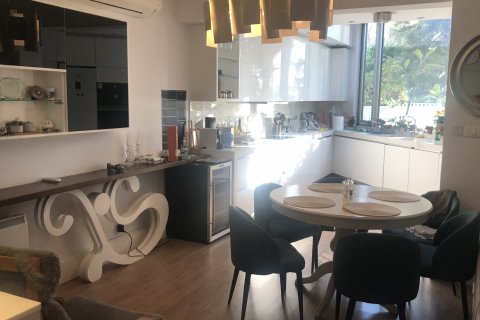 3 bedrooms Apartment in Papas, Limassol, Cyprus No. 29416